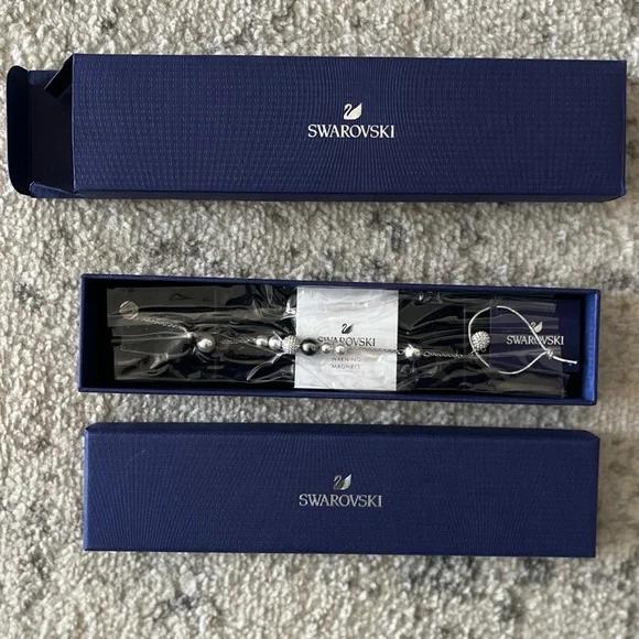 Swarovski Silver Bracelet new in box - Picture 5 of 6